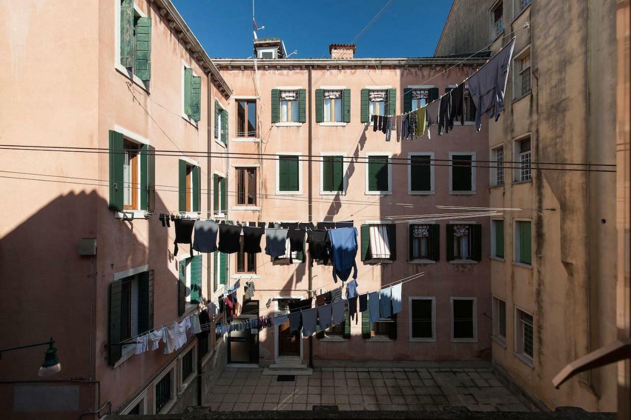 le Ancore apartment few steps from Biennale art Venise Extérieur photo